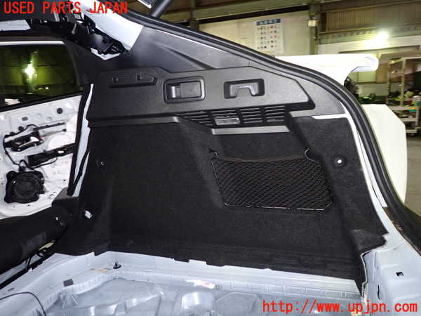 5UPJ-21647675]プジョー・408(P54HN05)右リアピラートリム 中古_m0001.jpg