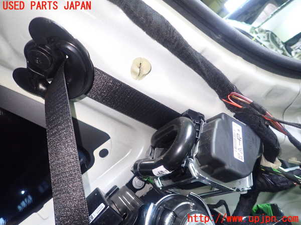 5UPJ-21657155]BMW ミニ(MINI)クーパーD(XN15M F56)右2列目シートベルト 中古_m0002.jpg