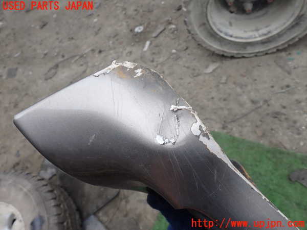 5UPJ-21661390]ハイラックスサーフ(KZN185W)右サイドステップ 中古_m0002.jpg