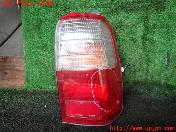 5UPJ-21661530]ハイラックスサーフ(KZN185W)右テールランプ 中古_m0001.jpg
