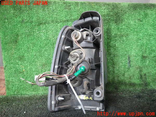 5UPJ-21661530]ハイラックスサーフ(KZN185W)右テールランプ 中古_m0003.jpg