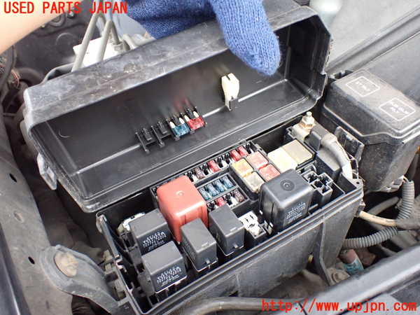 5UPJ-21666741]ハイラックスサーフ(KZN185W)ヒューズボックス1 【ジャンク】_m0004.jpg