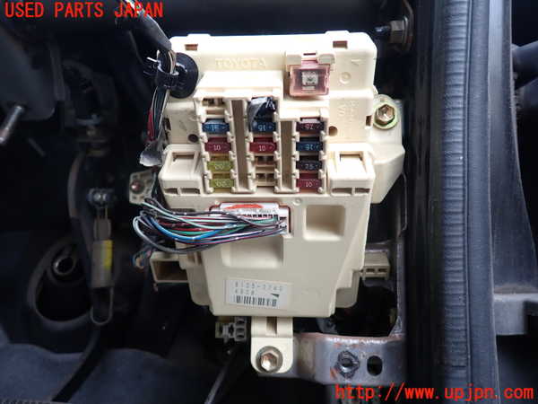5UPJ-21666742]ハイラックスサーフ(KZN185W)ヒューズボックス2 中古_m0001.jpg