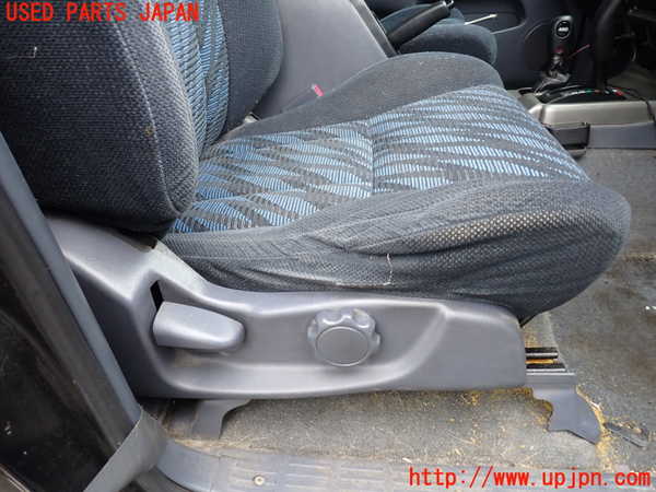 5UPJ-21667035]ハイラックスサーフ(KZN185W)運転席シート 中古_m0004.jpg