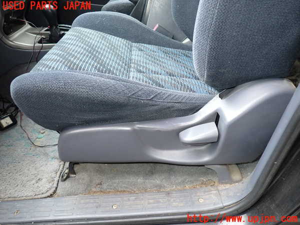 5UPJ-21667065]ハイラックスサーフ(KZN185W)助手席シート 中古_m0004.jpg
