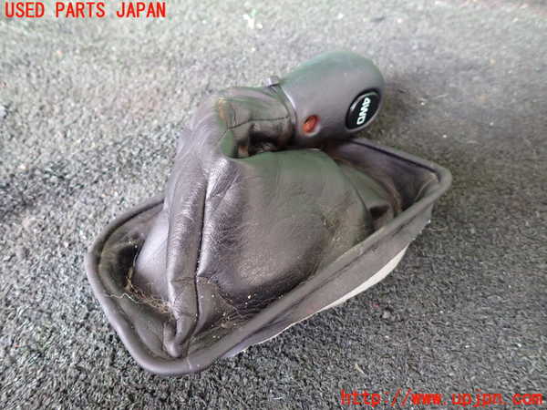 5UPJ-21667570]ハイラックスサーフ(KZN185W)シフトノブ 中古_m0001.jpg