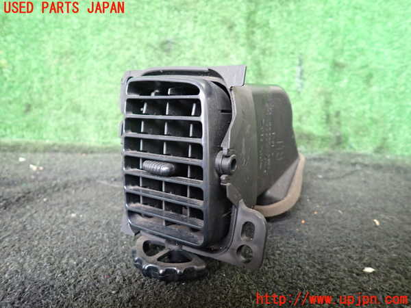 5UPJ-21667527]ハイラックスサーフ(KZN185W)エアコン吹き出し口2（右） 中古_m0001.jpg