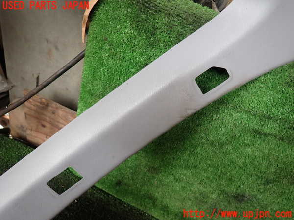 5UPJ-21667655]ハイラックスサーフ(KZN185W)右フロントピラートリム 中古_m0002.jpg