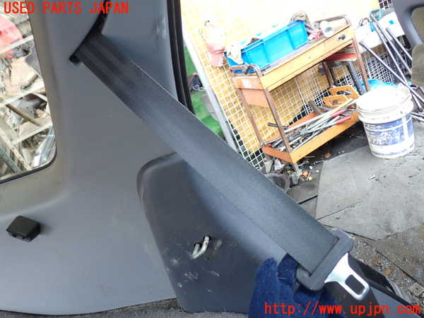 5UPJ-21667185]ハイラックスサーフ(KZN185W)左2列目シートベルト 中古_m0001.jpg