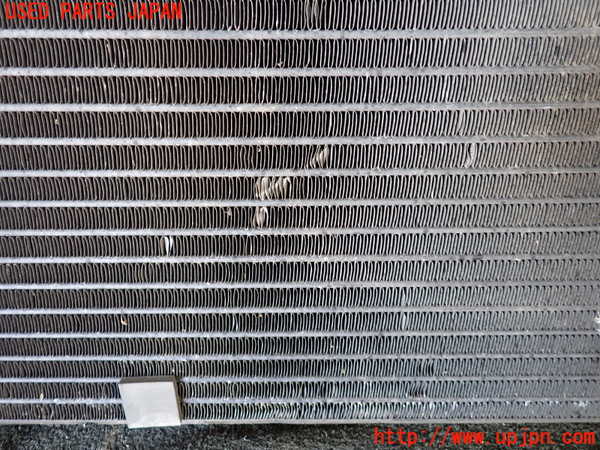 5UPJ-21676031]ランクル80系(FZJ80G)エアコンコンデンサー1 中古_m0003.jpg