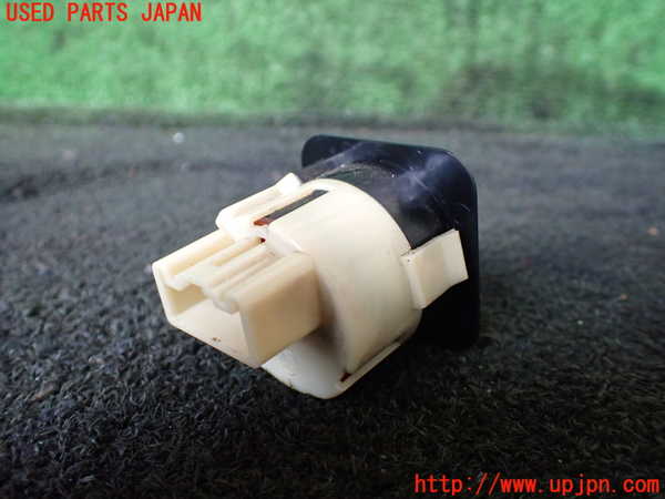 5UPJ-21676306]ランクル80系(FZJ80G)スイッチ1 (DIFF LOCK) 中古_m0002.jpg
