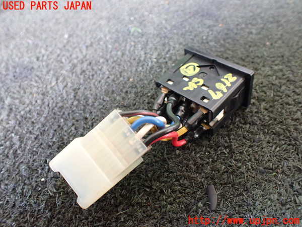 5UPJ-21676309]ランクル80系(FZJ80G)スイッチ4 (サスペンション調整) 中古_m0002.jpg