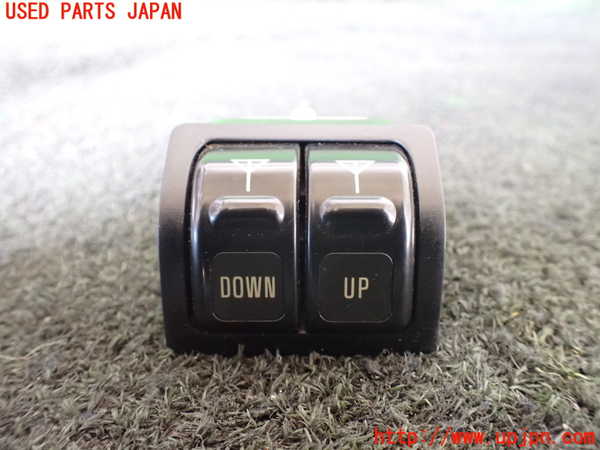 5UPJ-21676311]ランクル80系(FZJ80G)スイッチ6 (オートアンテナ) 中古_m0001.jpg