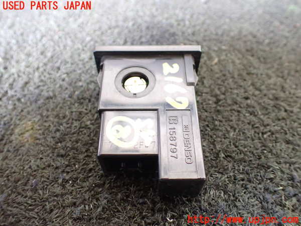 5UPJ-21676313]ランクル80系(FZJ80G)スイッチ8 (リヤクーラー) 中古_m0002.jpg