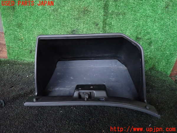5UPJ-21677516]ランクル80系(FZJ80G)グローブボックス1 中古_m0003.jpg
