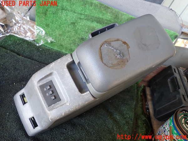 5UPJ-21677540]ランクル80系(FZJ80G)センターコンソール 中古_m0001.jpg