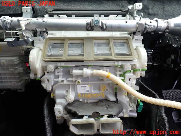 5UPJ-21686081]レクサス・LS500(VXFA55)エバポレーター1 中古_m0001.jpg