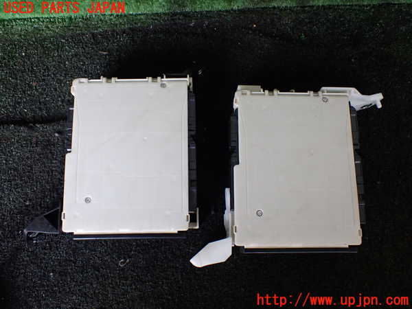 5UPJ-21686743]レクサス・LS500(VXFA55)ヒューズボックス3 中古_m0002.jpg