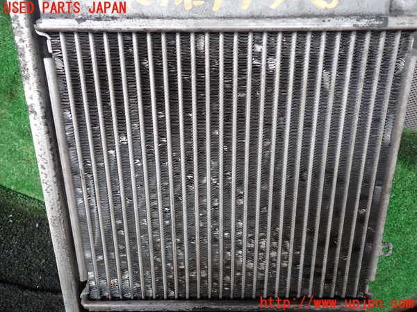 5UPJ-21692451]ハイラックスサーフ(KDN215W)インタークーラー1 中古_m0002.jpg