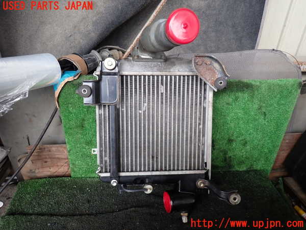 5UPJ-21692451]ハイラックスサーフ(KDN215W)インタークーラー1 中古_m0003.jpg