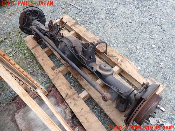 1UPJ-21694400]ハイラックスサーフ(KDN215W)リアデフホーシング 中古_m0001.jpg