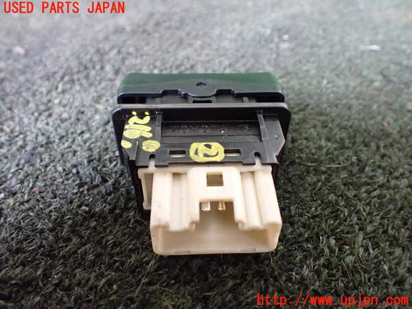 5UPJ-21696307]ハイラックスサーフ(KDN215W)スイッチ2 (バックドアガラス開閉) 中古_m0002.jpg