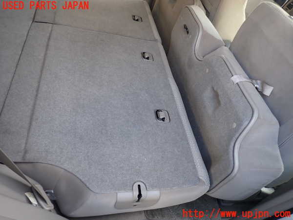 5UPJ-21697145]ハイラックスサーフ(KDN215W)右2列目シート 中古_m0004.jpg