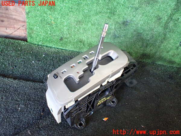5UPJ-21697555]ハイラックスサーフ(KDN215W)ATシフトレバー 中古_m0001.jpg