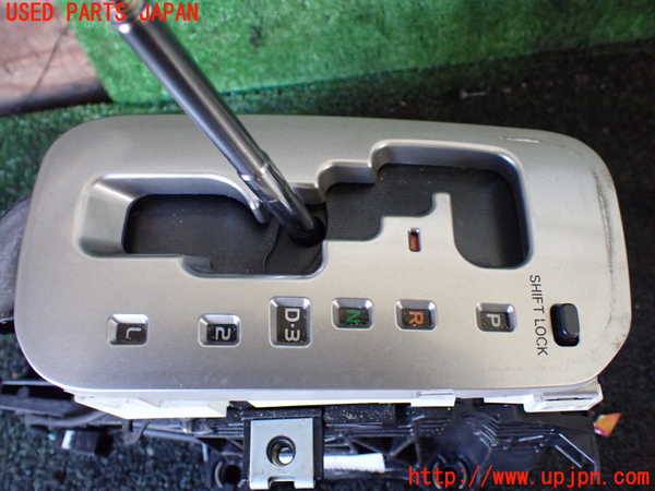 5UPJ-21697555]ハイラックスサーフ(KDN215W)ATシフトレバー 中古_m0003.jpg