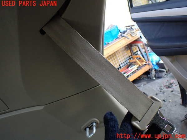 5UPJ-21697185]ハイラックスサーフ(KDN215W)左2列目シートベルト 中古_m0001.jpg