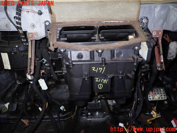 5UPJ-21716081]アルファロメオ・156 GTA(932AXB)エバポレーター1 中古_m0002.jpg