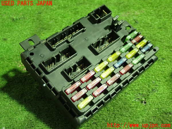 5UPJ-21716741]アルファロメオ・156 GTA(932AXB)ヒューズボックス1 中古_m0001.jpg