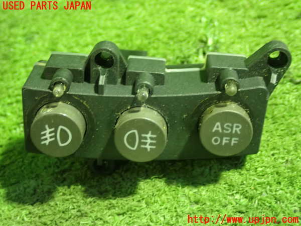 5UPJ-21716295]アルファロメオ・156 GTA(932AXB)フォグスイッチ 中古_m0001.jpg