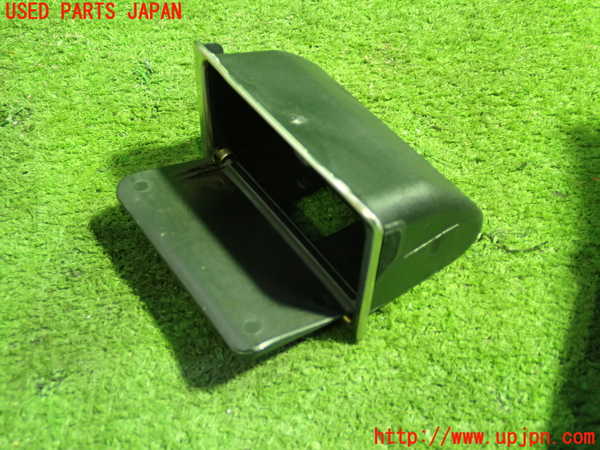 5UPJ-21717821]アルファロメオ・156 GTA(932AXB)灰皿1 中古_m0002.jpg