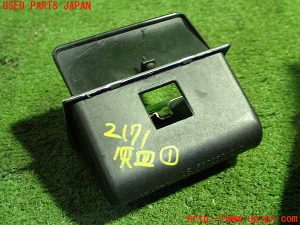 5UPJ-21717821]アルファロメオ・156 GTA(932AXB)灰皿1 中古_m0003.jpg