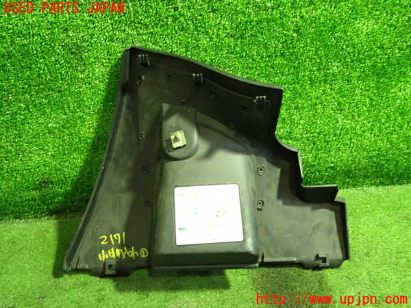 5UPJ-21717841]アルファロメオ・156 GTA(932AXB)小物入れ1 中古_m0003.jpg