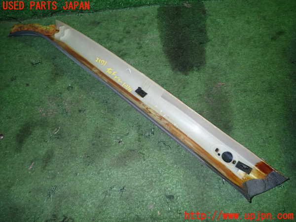 5UPJ-21717655]アルファロメオ・156 GTA(932AXB)右フロントピラートリム 中古_m0002.jpg