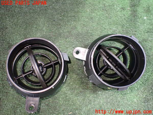 5UPJ-21737528]BMW ミニ(MINI)クーパーD クロスオーバー(XD20F R60)エアコン吹き出し口3 (真中) 中古_m0005.jpg