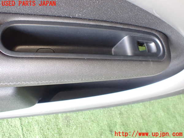 1UPJ-21731264]BMW ミニ(MINI)クーパーD クロスオーバー(XD20F R60)左前ドア内張り 中古_m0002.jpg
