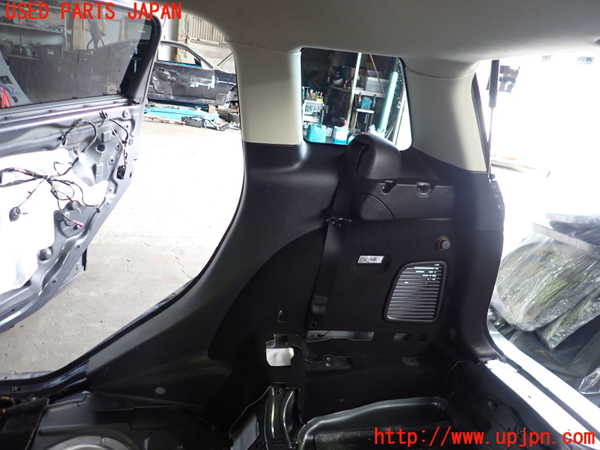 5UPJ-21737675]BMW ミニ(MINI)クーパーD クロスオーバー(XD20F R60)右リアピラートリム 中古_m0001.jpg