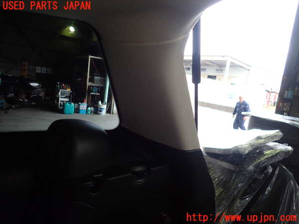 5UPJ-21737675]BMW ミニ(MINI)クーパーD クロスオーバー(XD20F R60)右リアピラートリム 中古_m0002.jpg