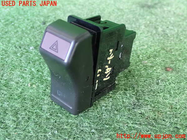 5UPJ-21756290]スープラ(GA70H)(1992y)ハザードスイッチ 中古_m0001.jpg