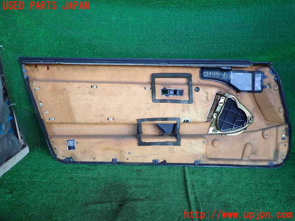 5UPJ-21751234]スープラ(GA70H)(1992y)右ドア内張り 中古_m0002.jpg