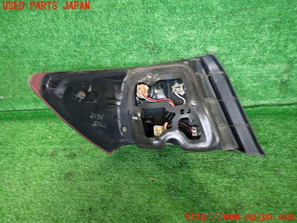 2UPJ-21761530]インプレッサ WRX-STi(GVB)右テールランプ 中古_m0003.jpg