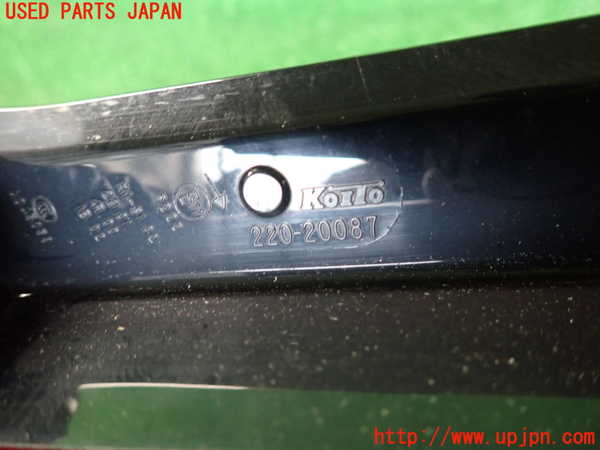 2UPJ-21761530]インプレッサ WRX-STi(GVB)右テールランプ 中古_m0004.jpg
