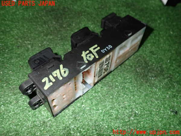 5UPJ-21766240]インプレッサ WRX-STi(GVB)右前パワーウィンドウスイッチ 中古_m0002.jpg