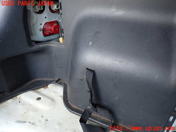 5UPJ-21777680]シビック タイプR(EP3)左リアピラートリム 中古_m0003.jpg