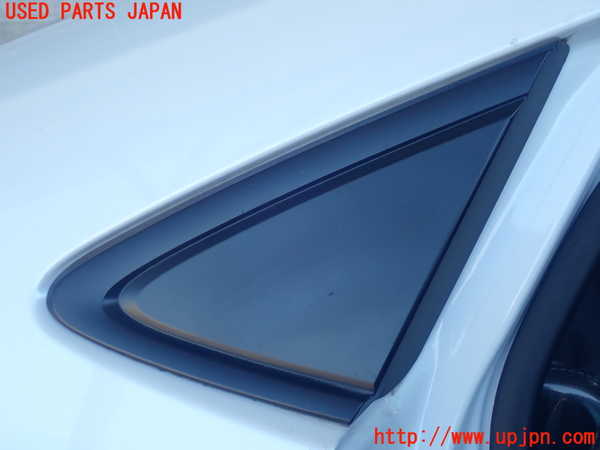 2UPJ-21781380]プリウス(MXWH65)右クォーターガラス 中古_m0001.jpg