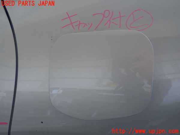 5UPJ-21781690]プリウス(MXWH65)フューエルリッド 中古_m0001.jpg