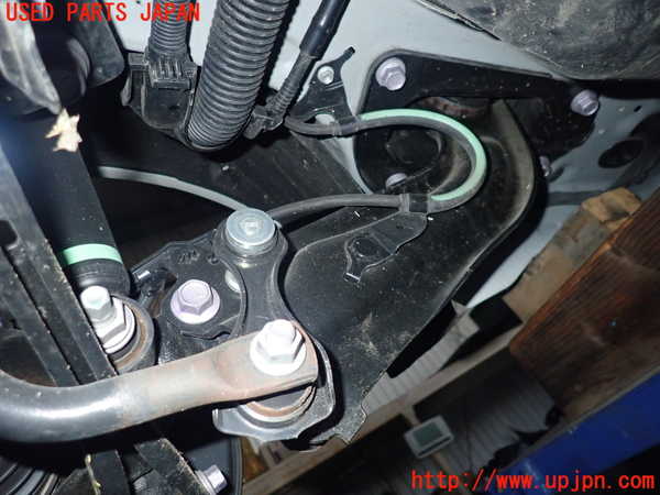 5UPJ-21785330]プリウス(MXWH65)左リアテンションロッド 中古_m0002.jpg